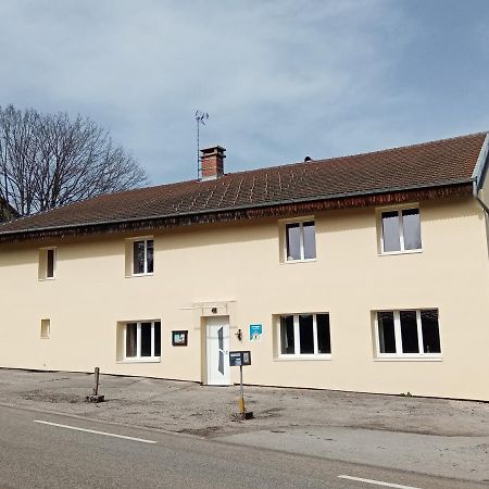 Les P'Tites Pistes Bed & Breakfast Chaux-des-Pres Exterior foto