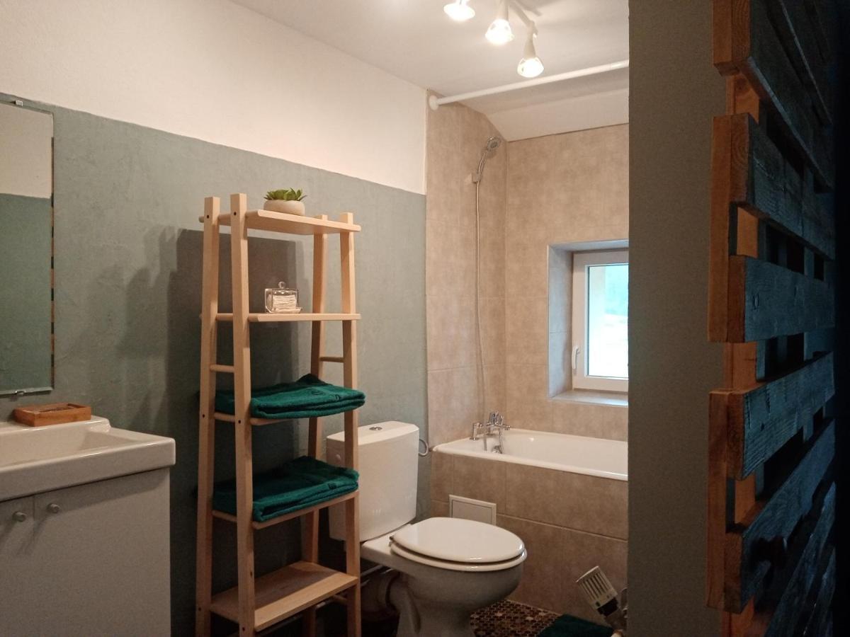 Les P'Tites Pistes Bed & Breakfast Chaux-des-Pres Exterior foto